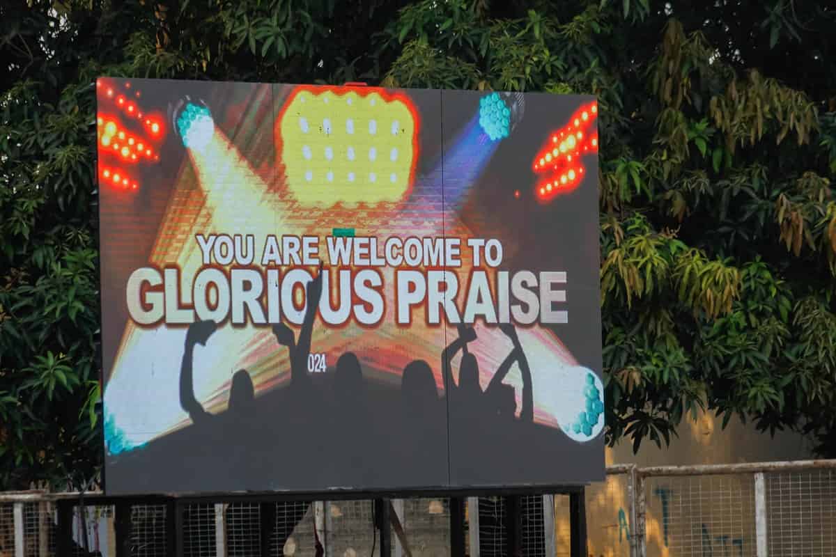 You Are Welcome to Glorious Praise! Gates open at 7:00 PM. Worship commences at 9:00 PM till dawn. Invite your family and neighbours! 🚪🎉 #OneNightOneSound